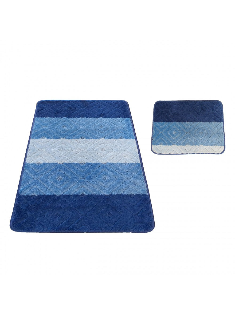 Deux tapis à texture douce, avec des bandes horizontales bleues et claires, agrémentées de motifs losanges