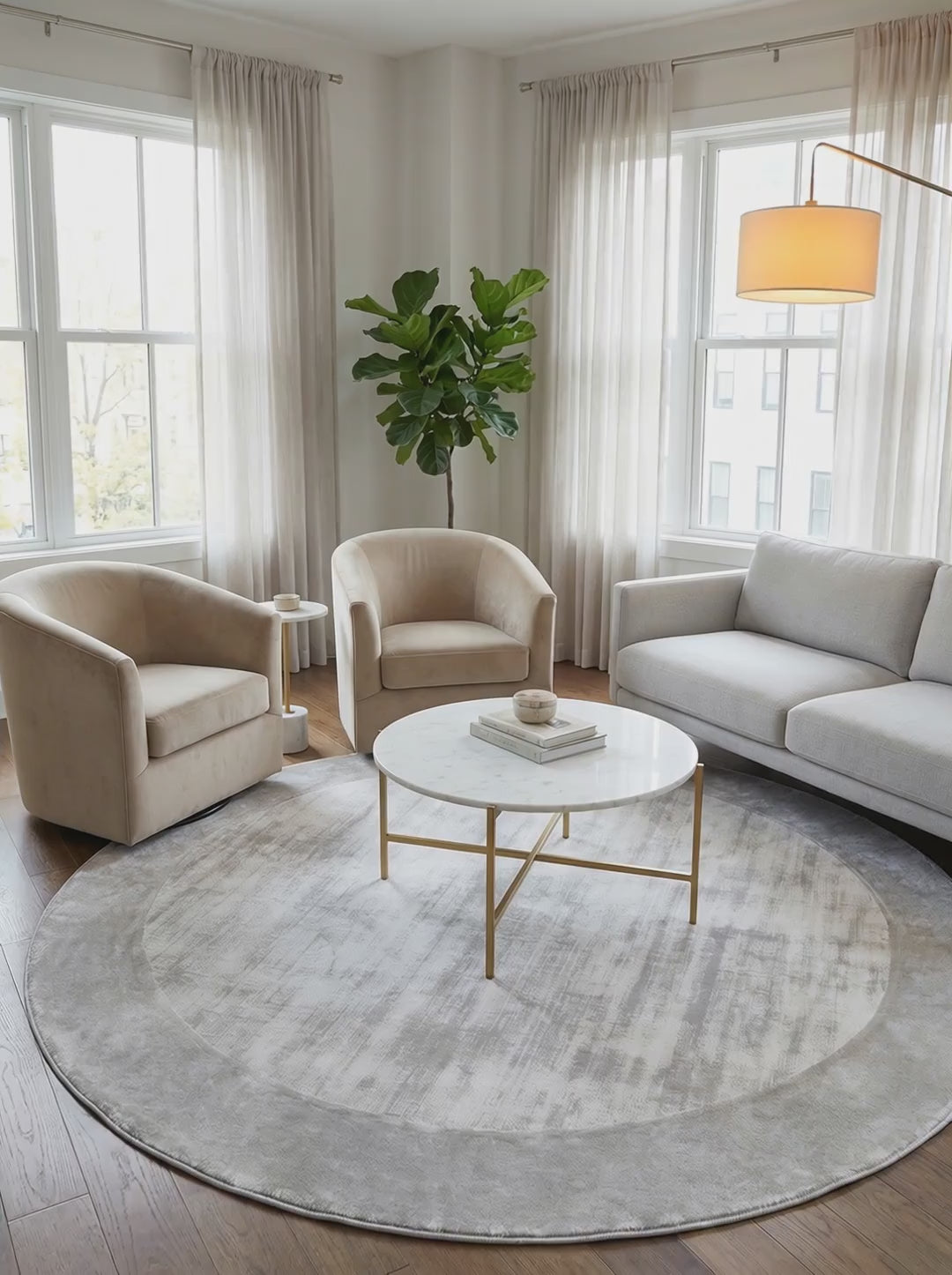 Charger la vidéo : Tapis Rond Viscose Gris Perle - Strato