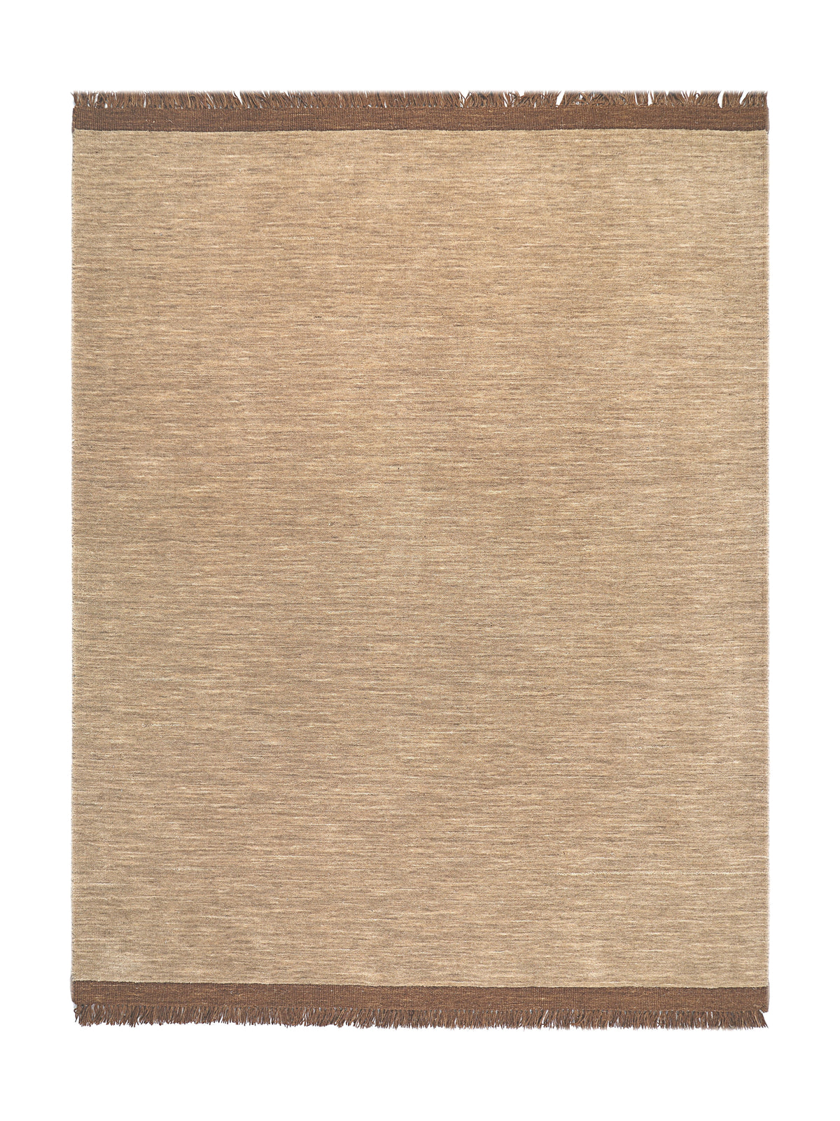 Bruine franjes omzomen dit rechthoekige beige wollen vloerkleed met ambachtelijk, getextureerd weefsel