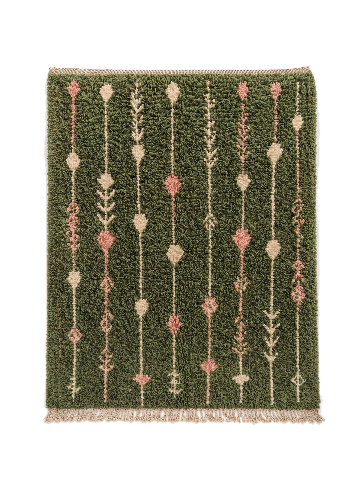 Tapis berbère à motifs vert olive Elmoura vu à plat, fond vert olive à poil long, franges écrues courtes en bas seulement