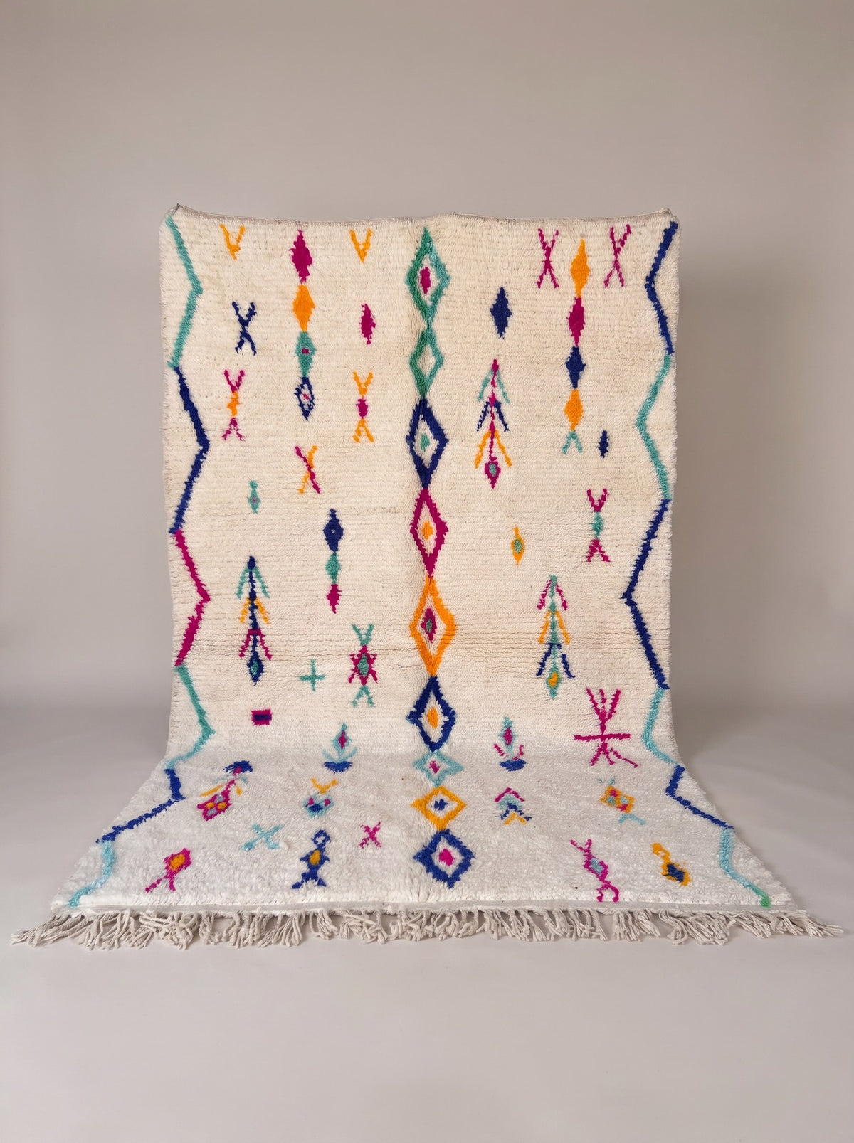 Tapis berbère style Azilal multicolore Sekkura suspendu, pièce unique nouée main au Maroc