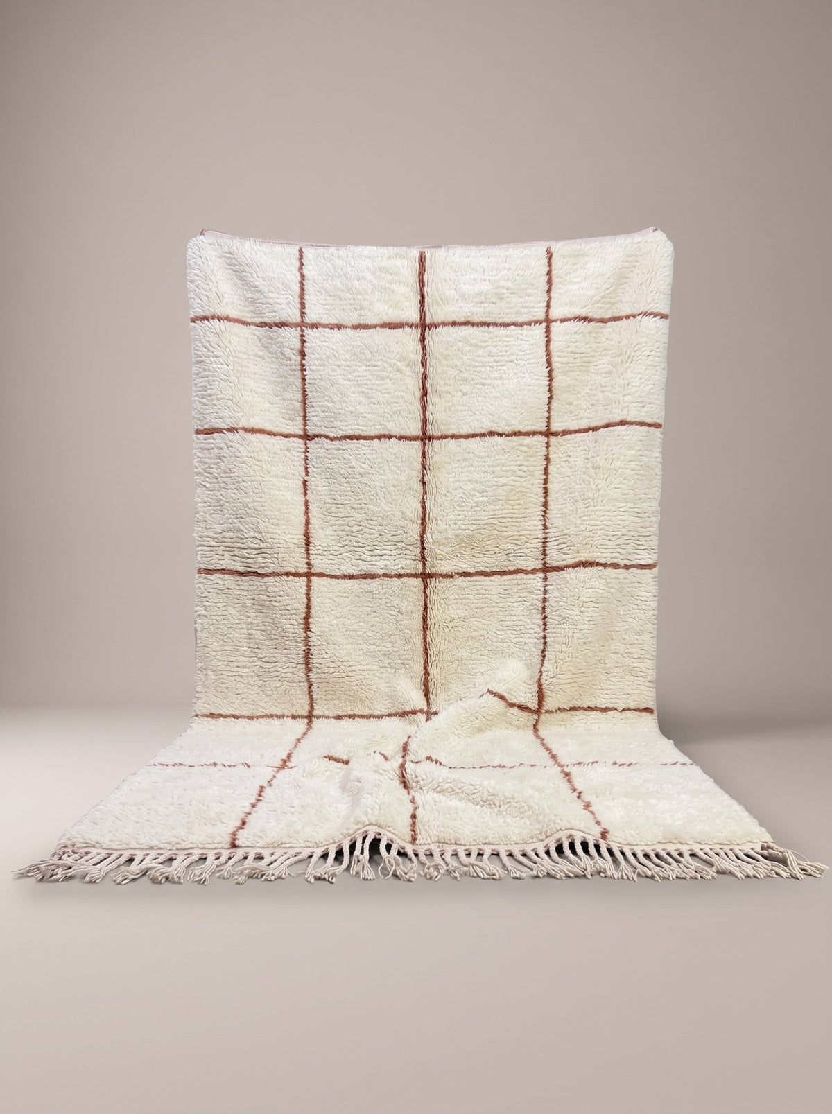 Tapis berbère style Beni Ouarain blanc et terracotta Talat suspendu, pièce unique nouée main au Maroc