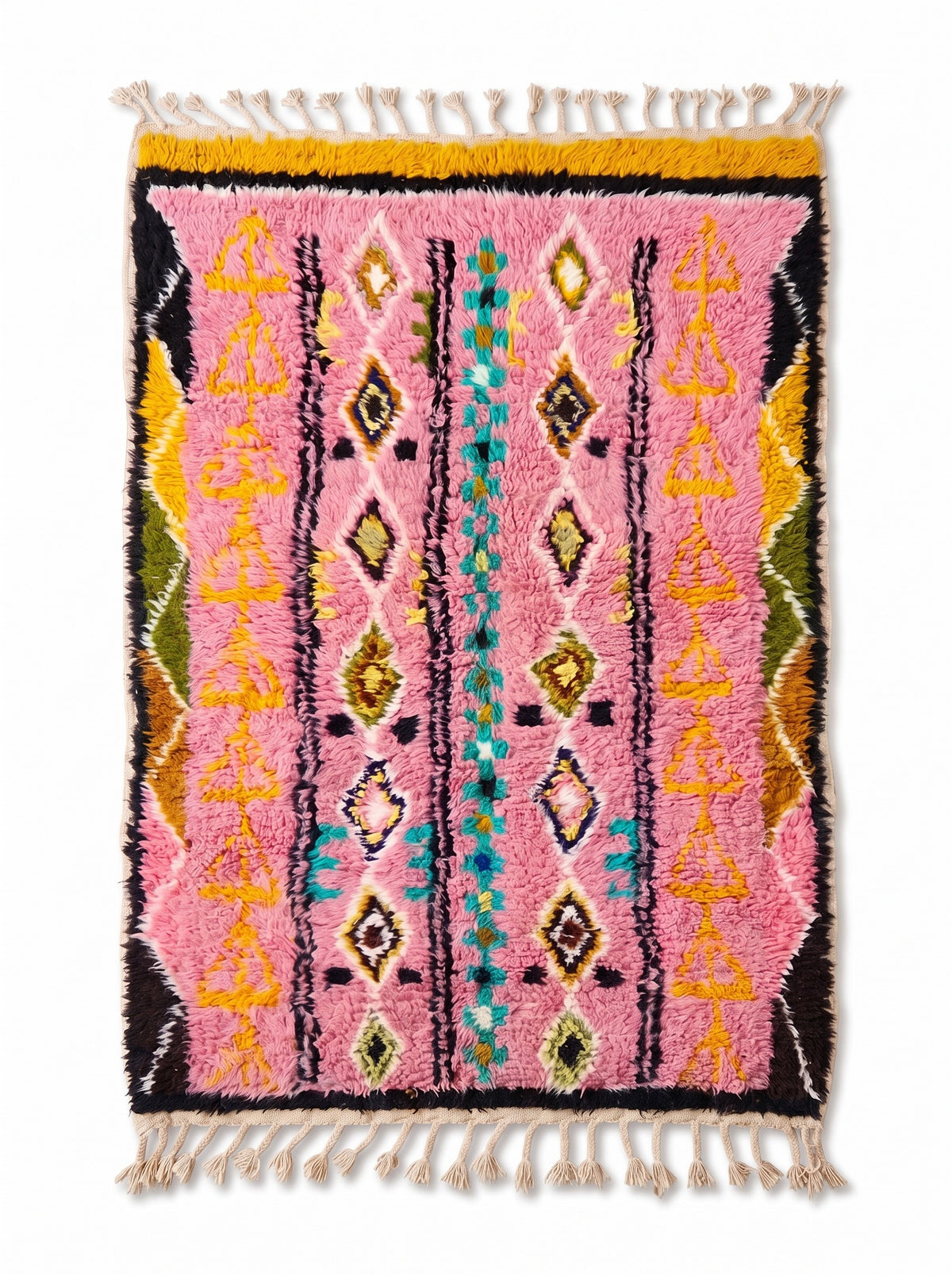 Tapis berbère style Boujad rose Amezrou vu à plat, boujad fond rose à poil long, franges écrues