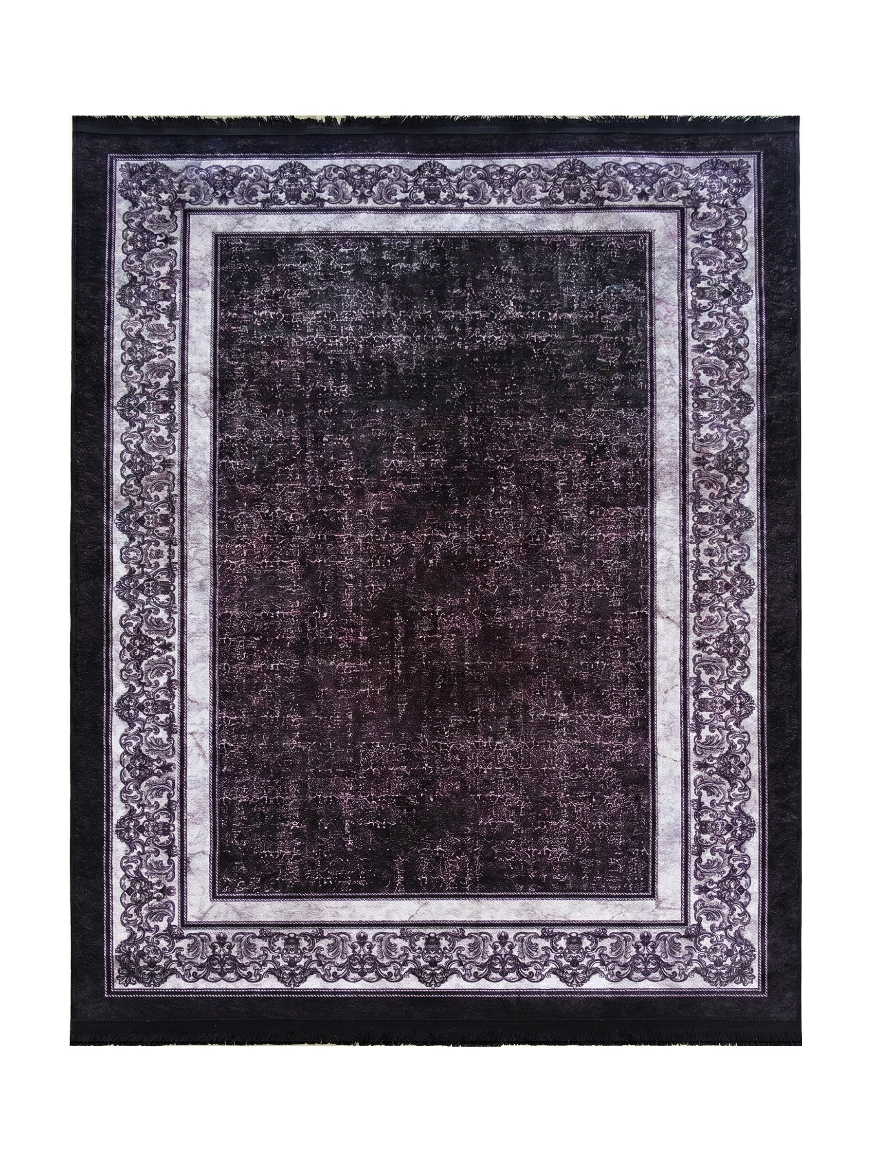 Tapis rectangulaire foncé à effet vieilli, bordé de motifs ornementaux gris et noirs sur fond clair