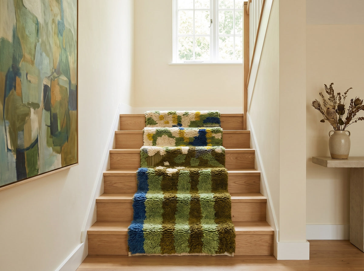 Style déco : intérieur de caractère. Ambiance : lumière naturelle. Pièce : escalier