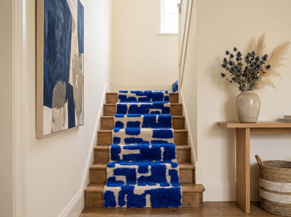 Style déco : intérieur de caractère. Ambiance : lumière naturelle. Pièce : escalier