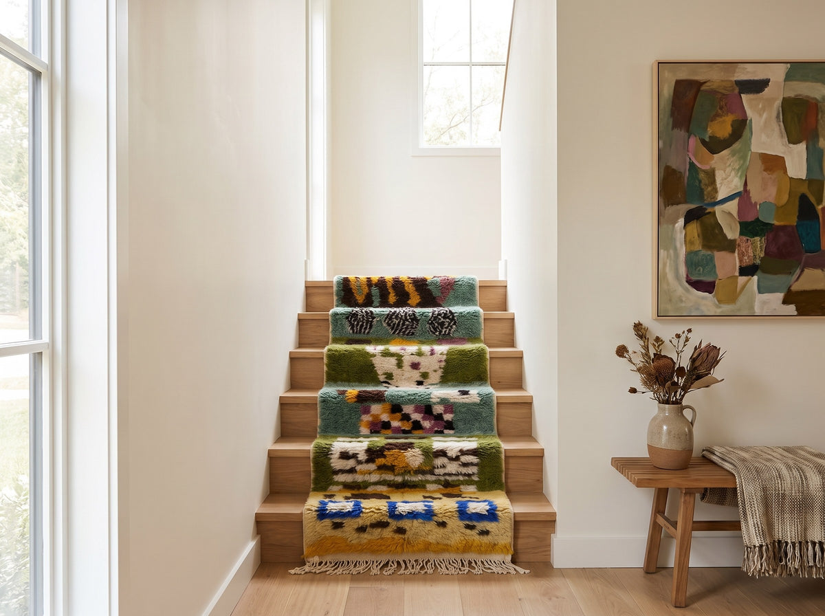 Style déco : intérieur de caractère. Ambiance : lumière naturelle. Pièce : escalier