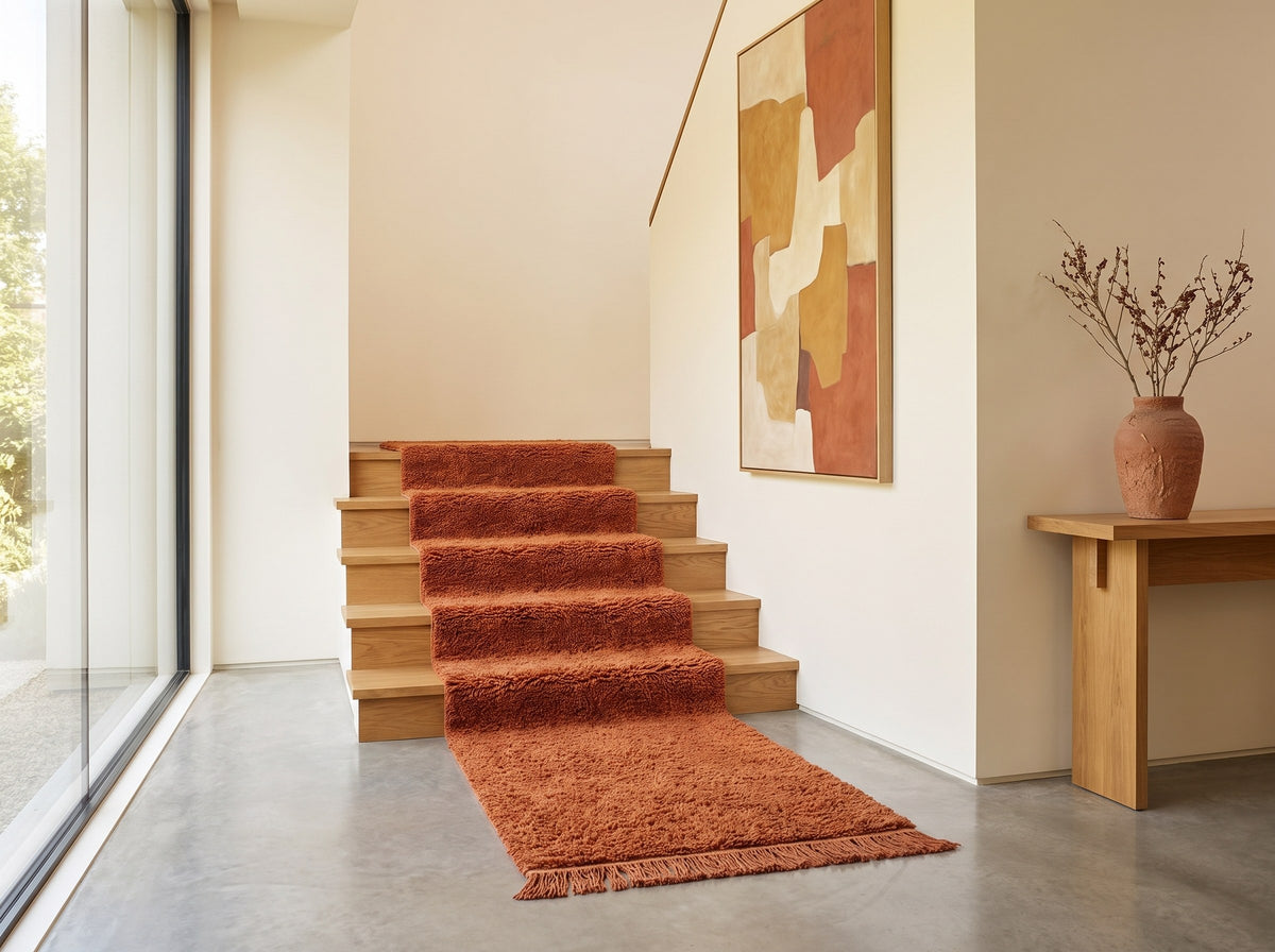 Style déco : intérieur de caractère. Ambiance : lumière naturelle. Pièce : escalier