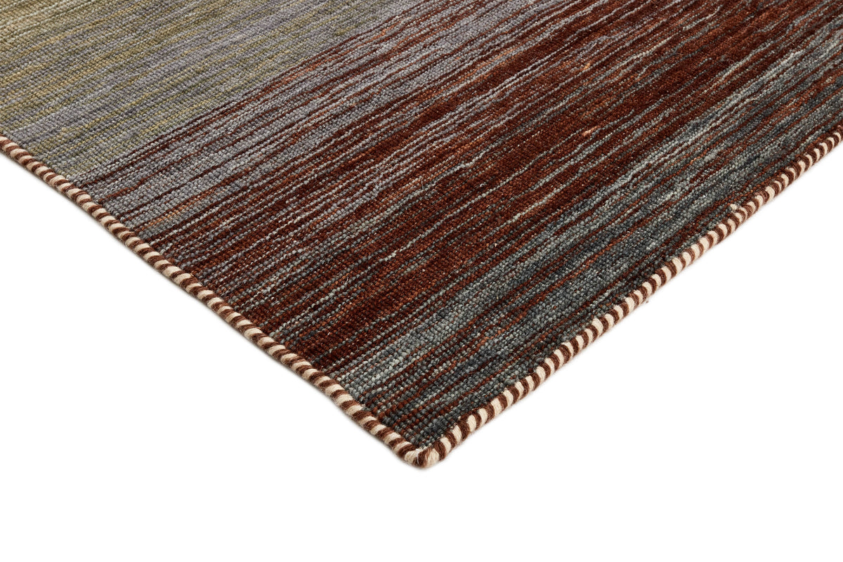 Plum & Olive 100% Wool Hallway Runner - Vespero, detail of the material