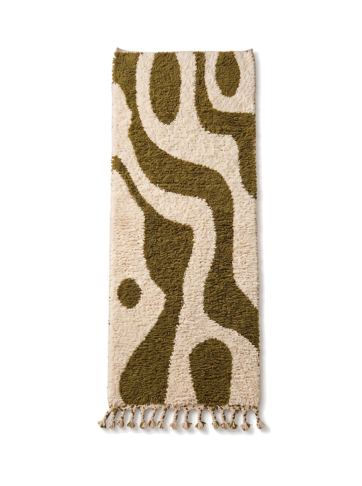 Tapis de couloir berbère graphique blanc et vert olive Assaka vu à plat, couloir écru, large vague vert olive qui serpente du haut