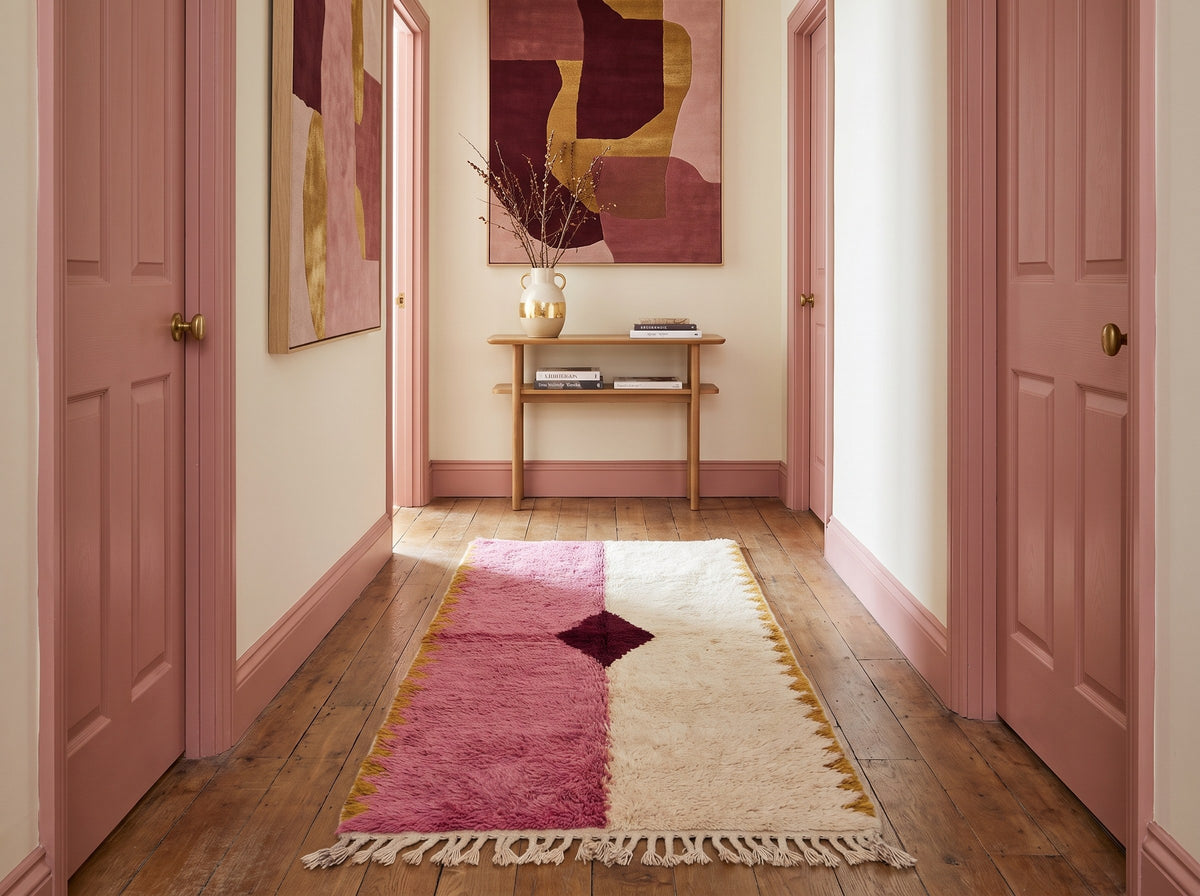 Style déco : intérieur de caractère. Ambiance : lumière naturelle. Pièce : couloir