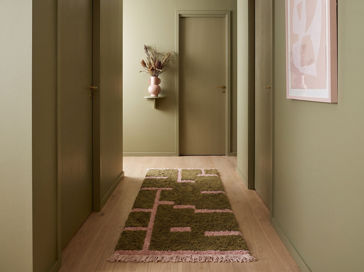 Style déco : intérieur de caractère. Ambiance : lumière naturelle. Pièce : couloir