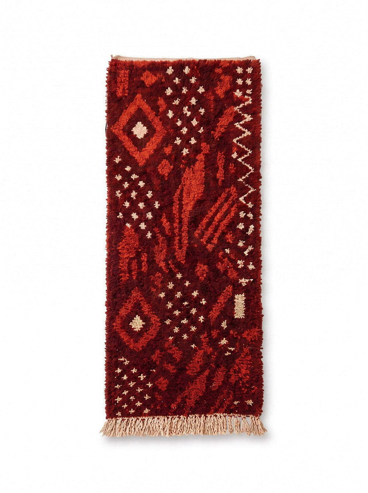 Tapis de couloir berbère style Boujad bordeaux Khenifra vu à plat, couloir bordeaux, en haut à gauche un losange orange