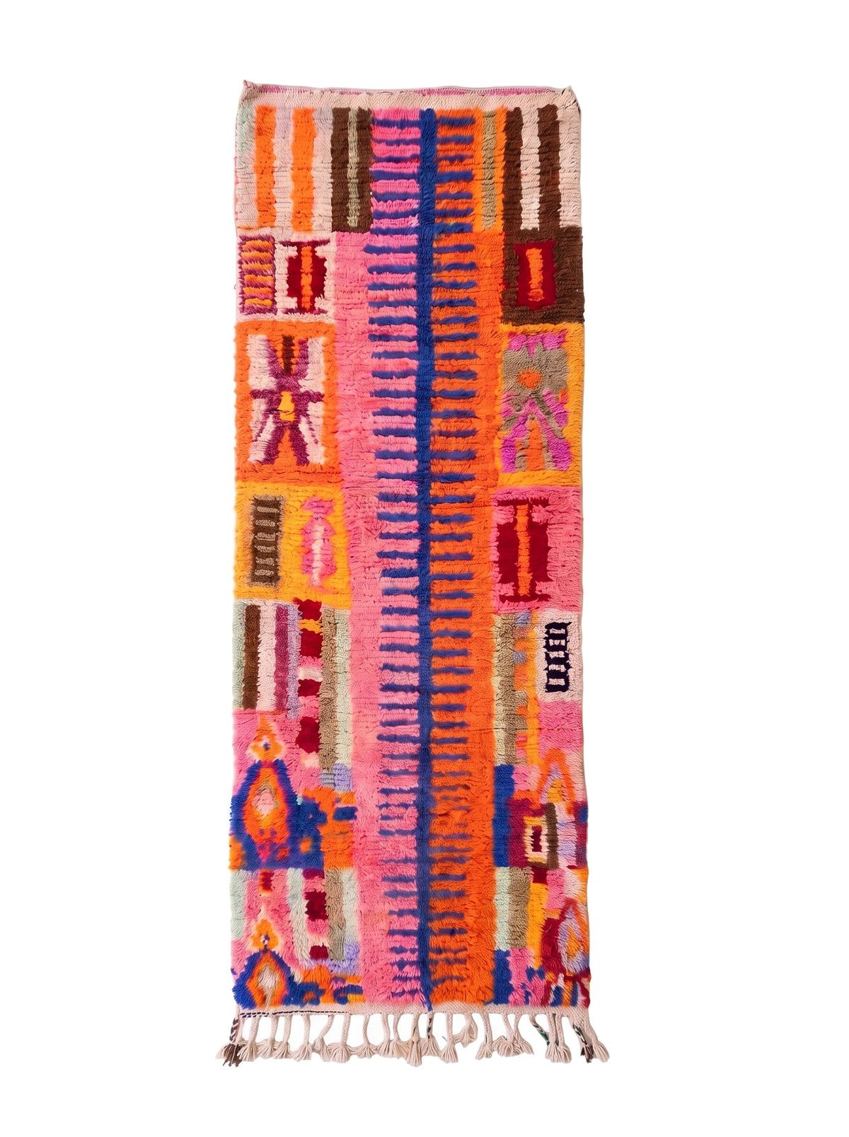 Tapis de couloir berbère style Boujad rose et orange Amizmiz vu à plat, couloir à poil long, arête de poisson bleu roi