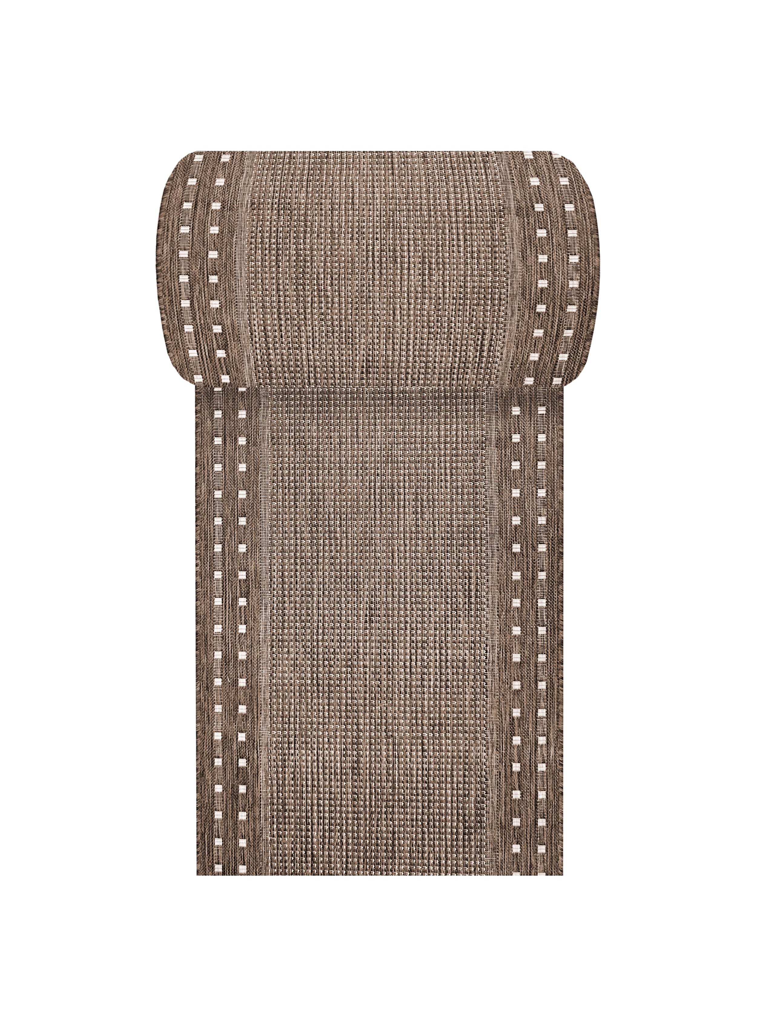 Tapis tissé marron, avec des bandes de motifs carrés blancs sur les bords et enroulé à une extrémité