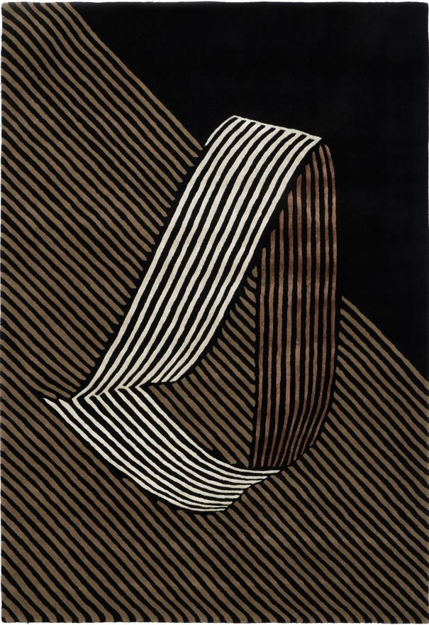 Tapis rectangulaire avec motif géométrique de lignes obliques, couleurs noir, beige et blanc, style abstrait