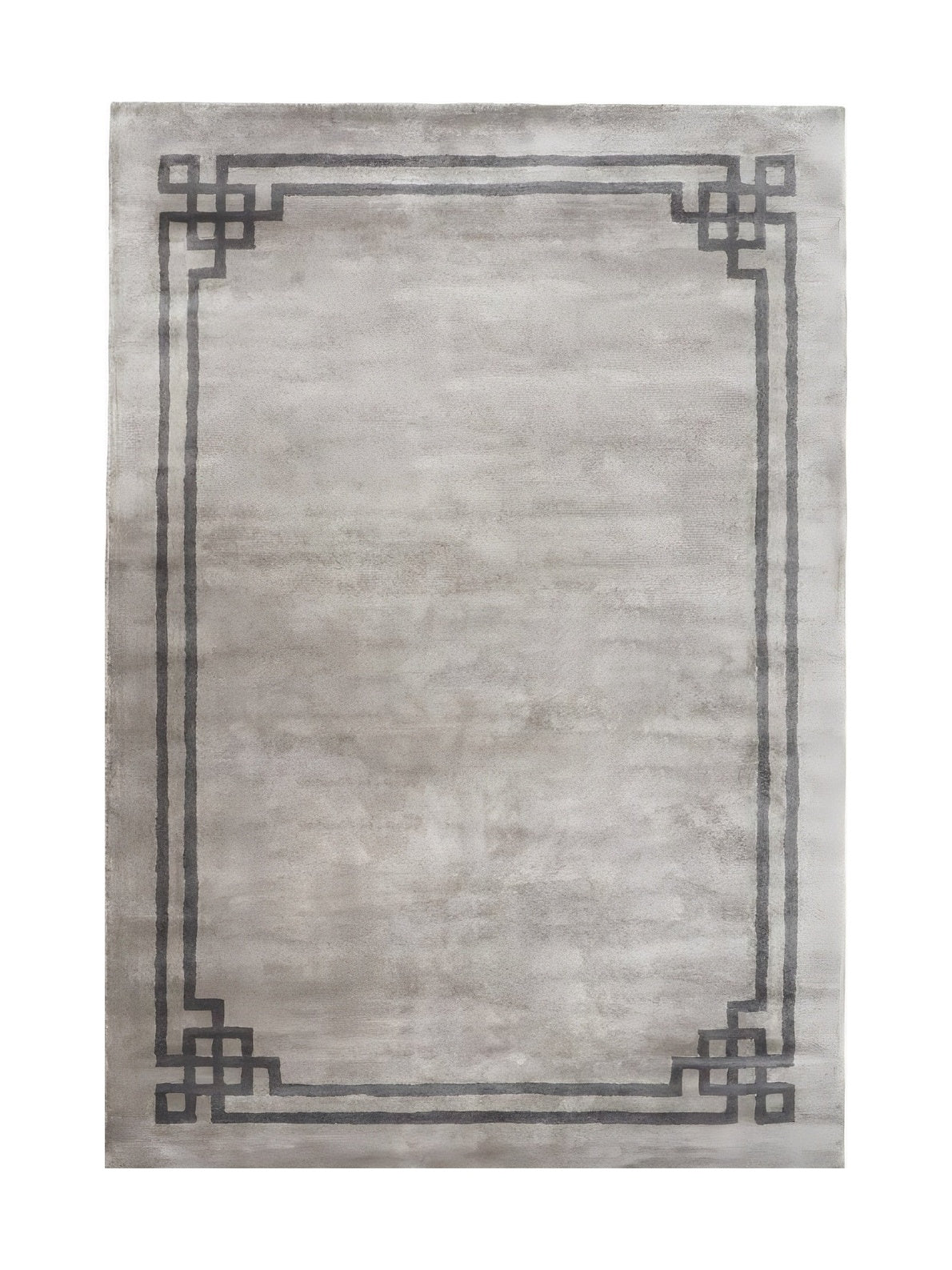 Tapis rectangulaire gris clair avec motif géométrique sombre en bordure, ambiance sobre