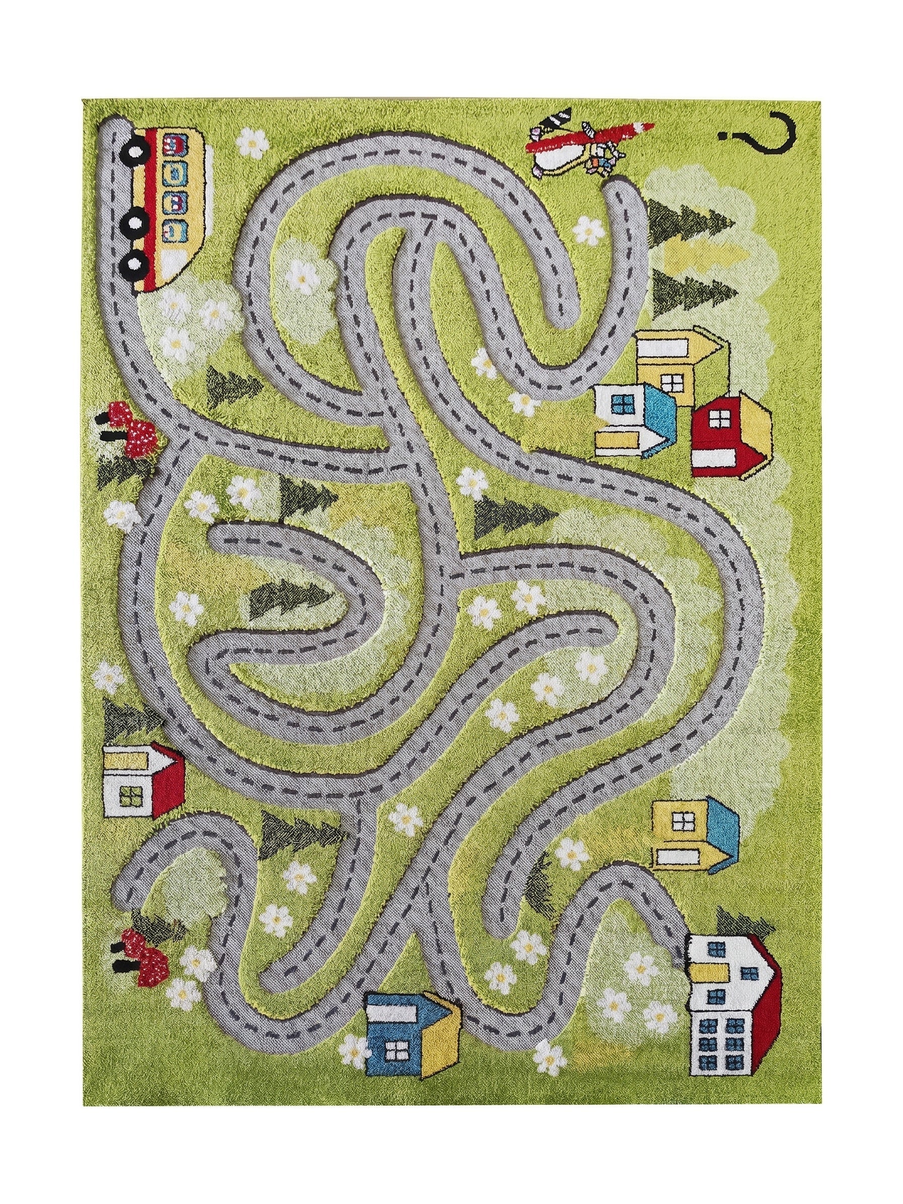 Tapis vert pomme à motif labyrinthe avec routes grises, maisons colorées, véhicules, fleurs blanches et un point d'interrogation