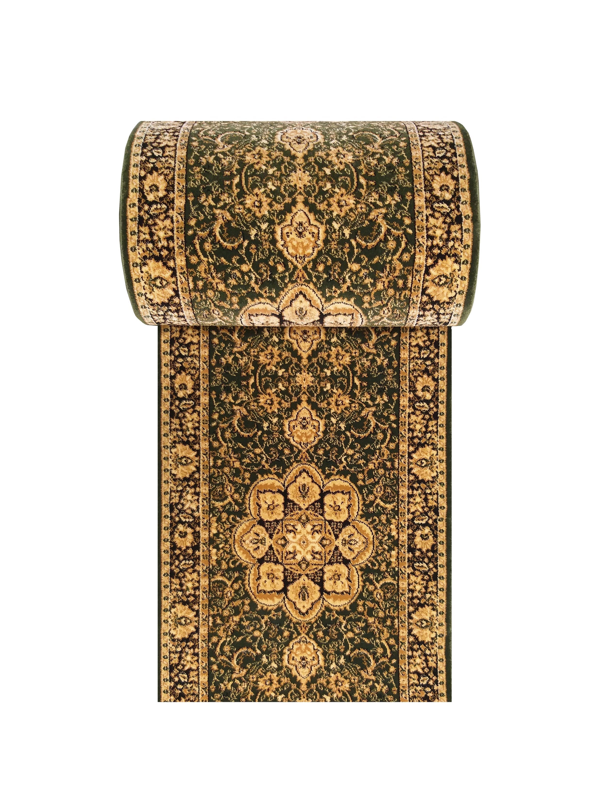 Tapis classique partiellement roulé, avec des motifs ornementaux floraux dorés sur un fond vert foncé et des bordures détaillées