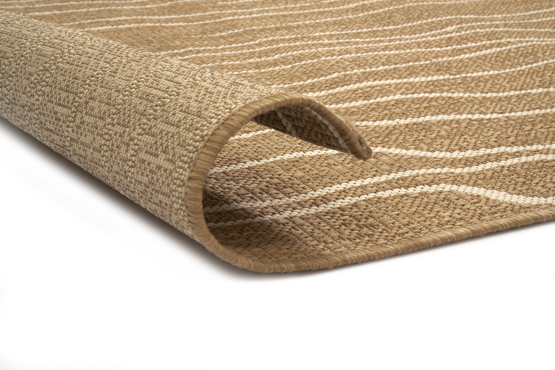 Tapis rectangulaire beige et blanc, tissage dense, aspect texturé. Confort visuel, moelleux