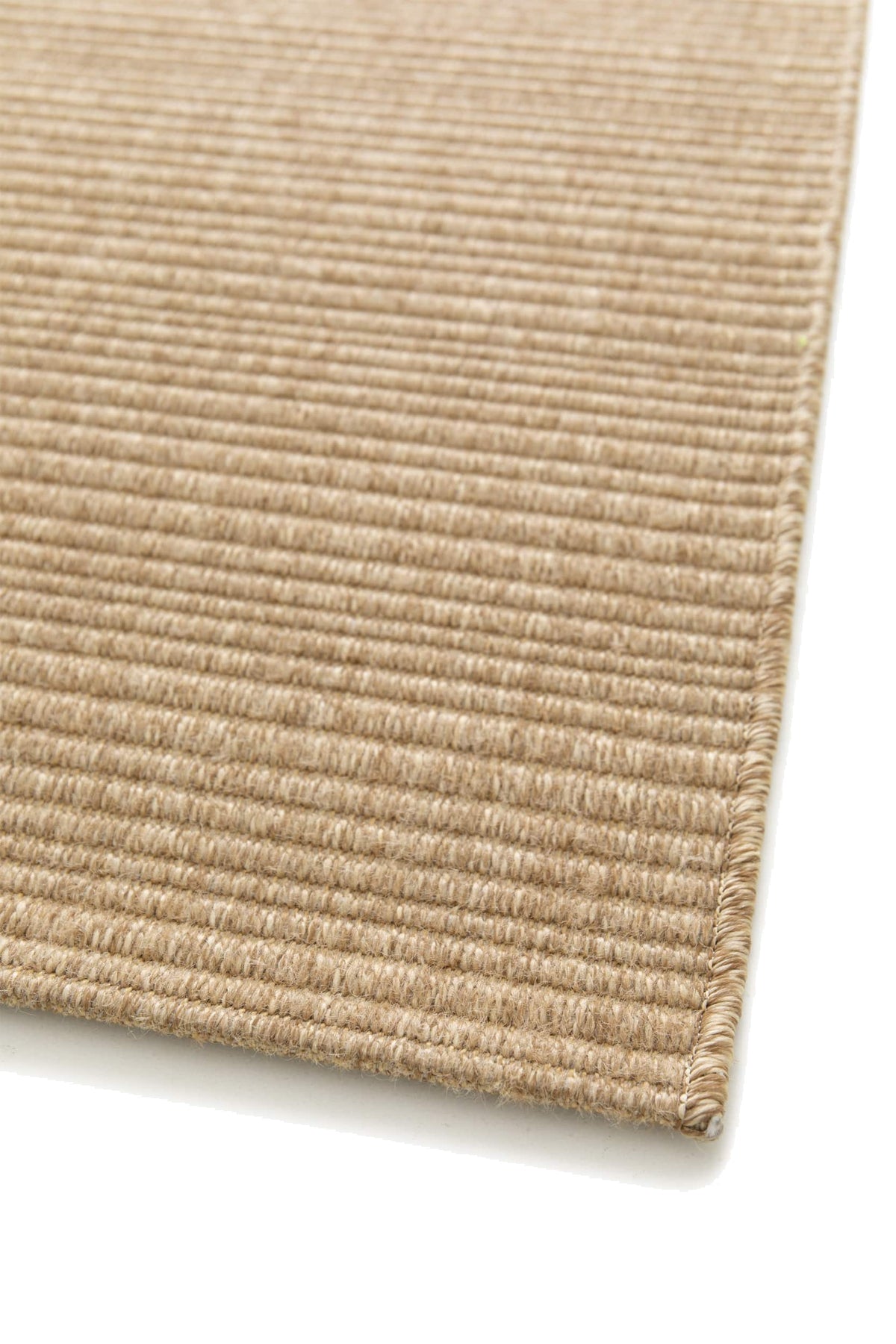 Les nervures du tissage terracotta clair se terminent par un point de surjet net