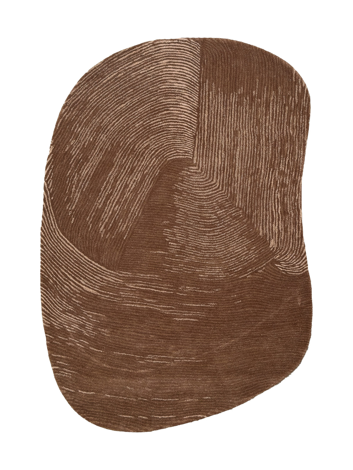 De larges courbes et lignes sinueuses brun chocolat et beige animent ce tapis ovale organique en laine et coton