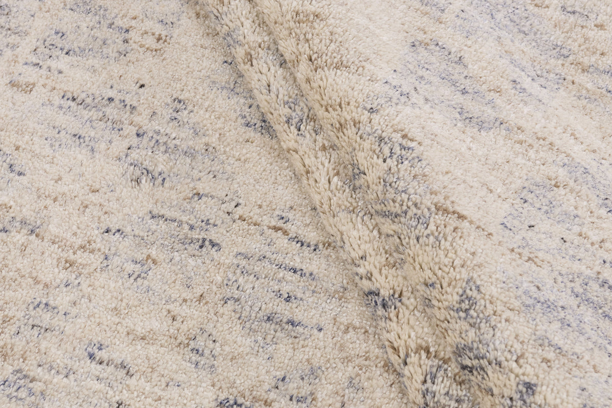 Woll-Viskose-Teppich Creme & Blaugrau - Ricordo, Nahaufnahme des Materials