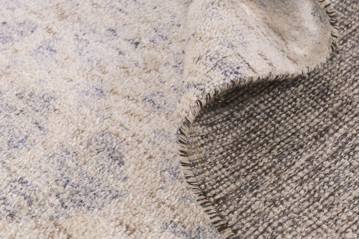 Woll-Viskose-Teppich Creme & Blaugrau - Ricordo, die Oberfläche aus der Nähe