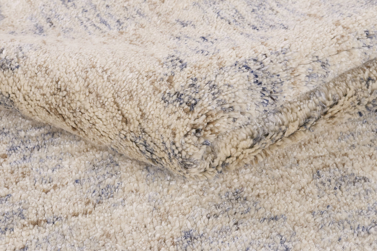 Woll-Viskose-Teppich Creme & Blaugrau - Ricordo, Textur aus nächster Nähe