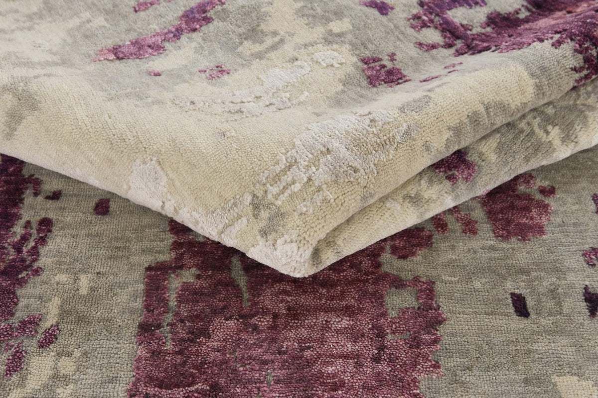 Plum & Ivory Wool & Viscose Rug - Ametista, a closer look at the texture