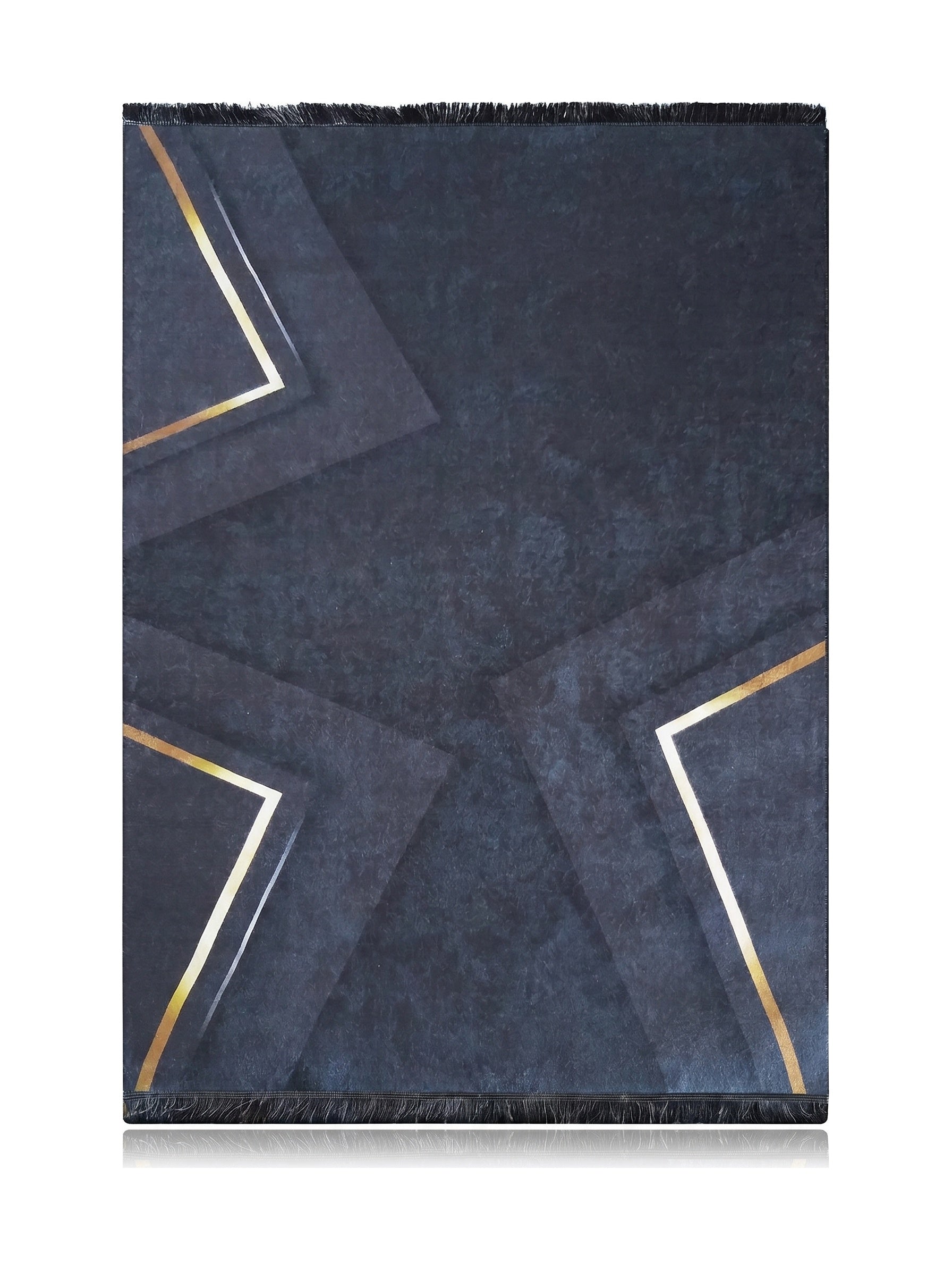 Tapis bleu-gris foncé texturé, orné de motifs géométriques dorés et argentés avec des franges