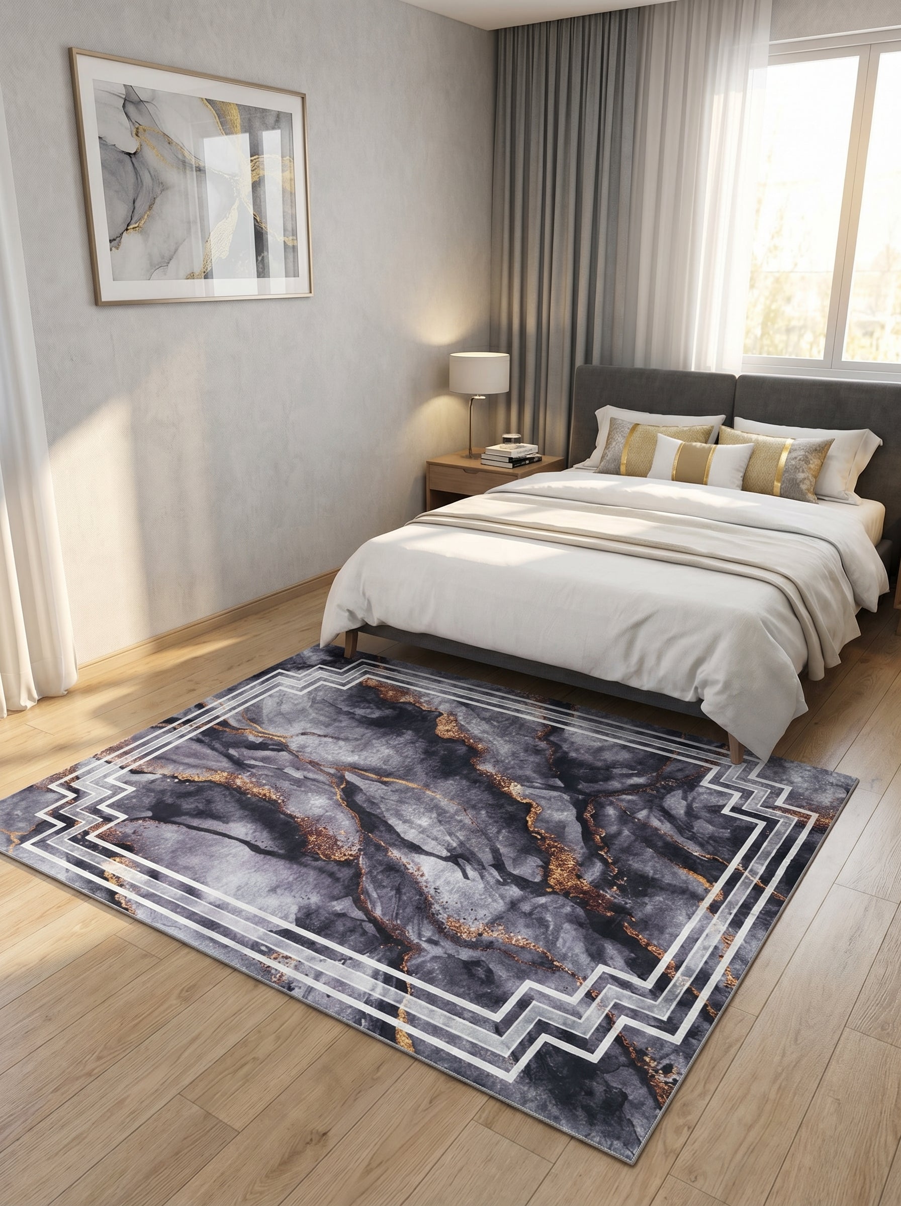 Tapis rectangulaire à motif marbré gris anthracite, noir et or scintillant, avec une bordure géométrique blanche et grise dans une chambre