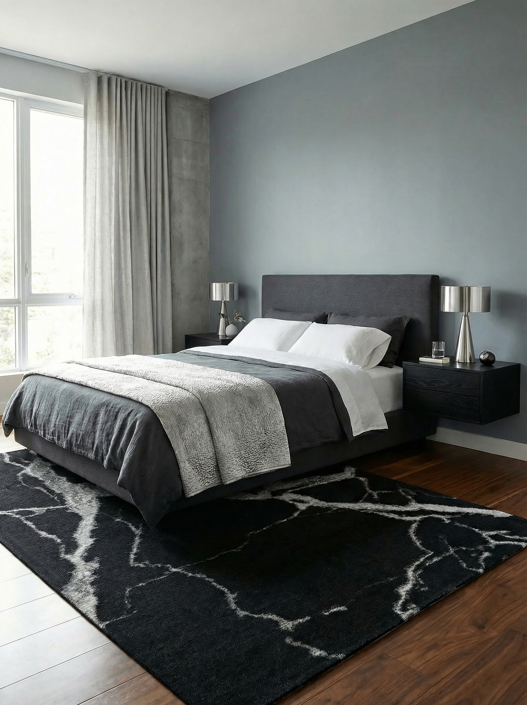 Tapis rectangulaire noir et blanc, doux, confortable, dans une chambre. Ambiance reposante