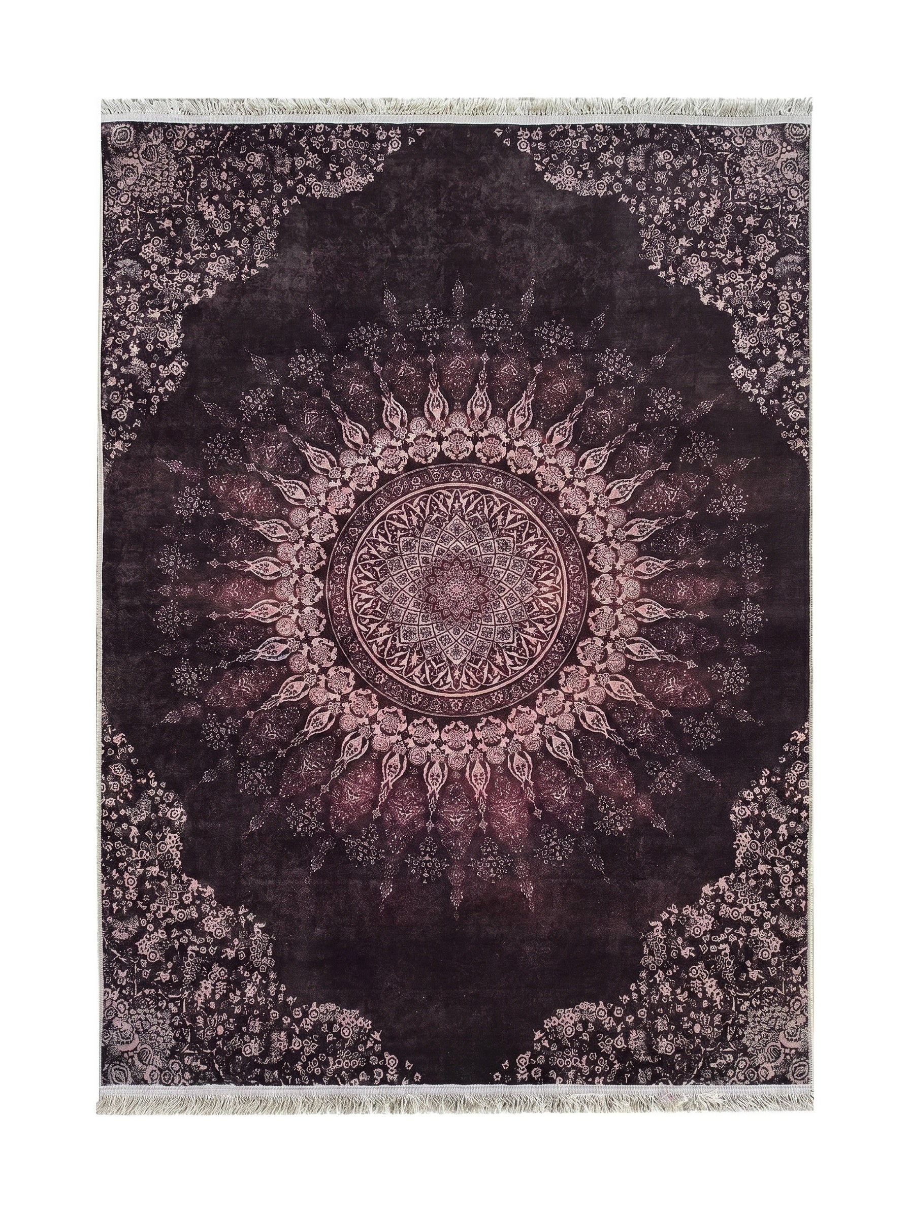 Tapis sombre à motifs orientaux élaborés, avec un médaillon central et des bordures florales crème et roses, à la texture veloutée et des franges claires