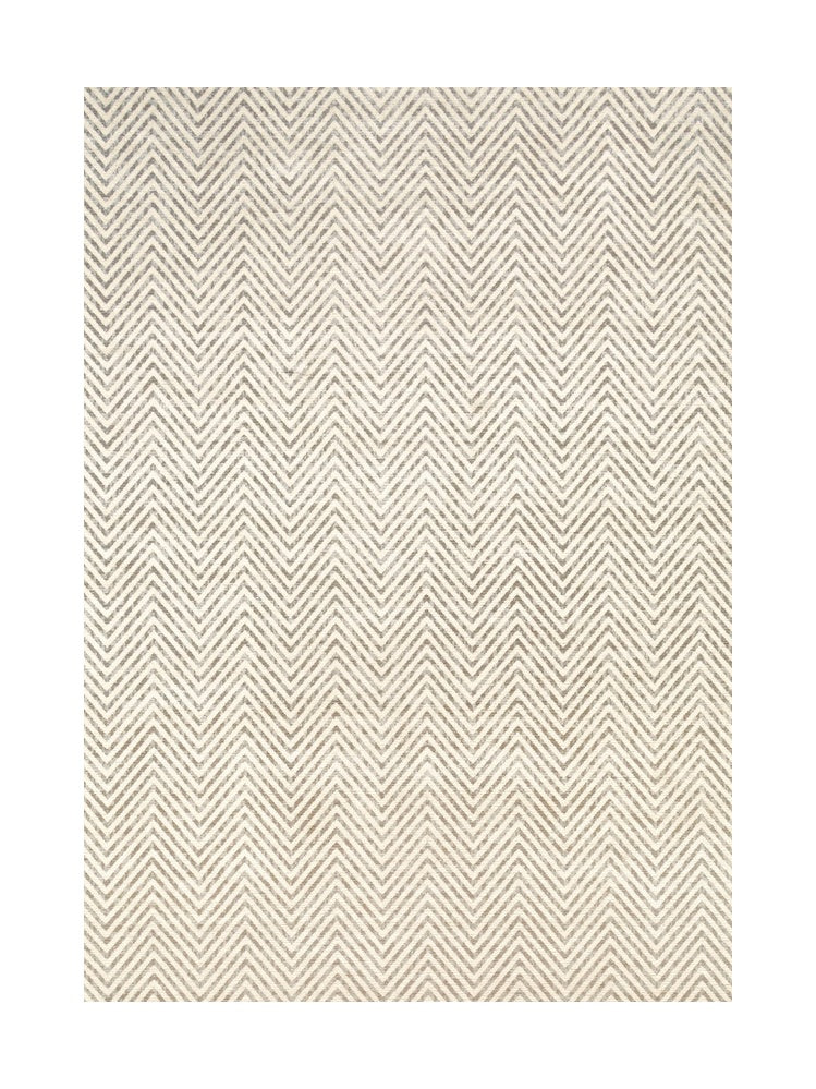 Tapis rectangulaire beige avec motif chevron gris clair, ambiance neutre et discrète