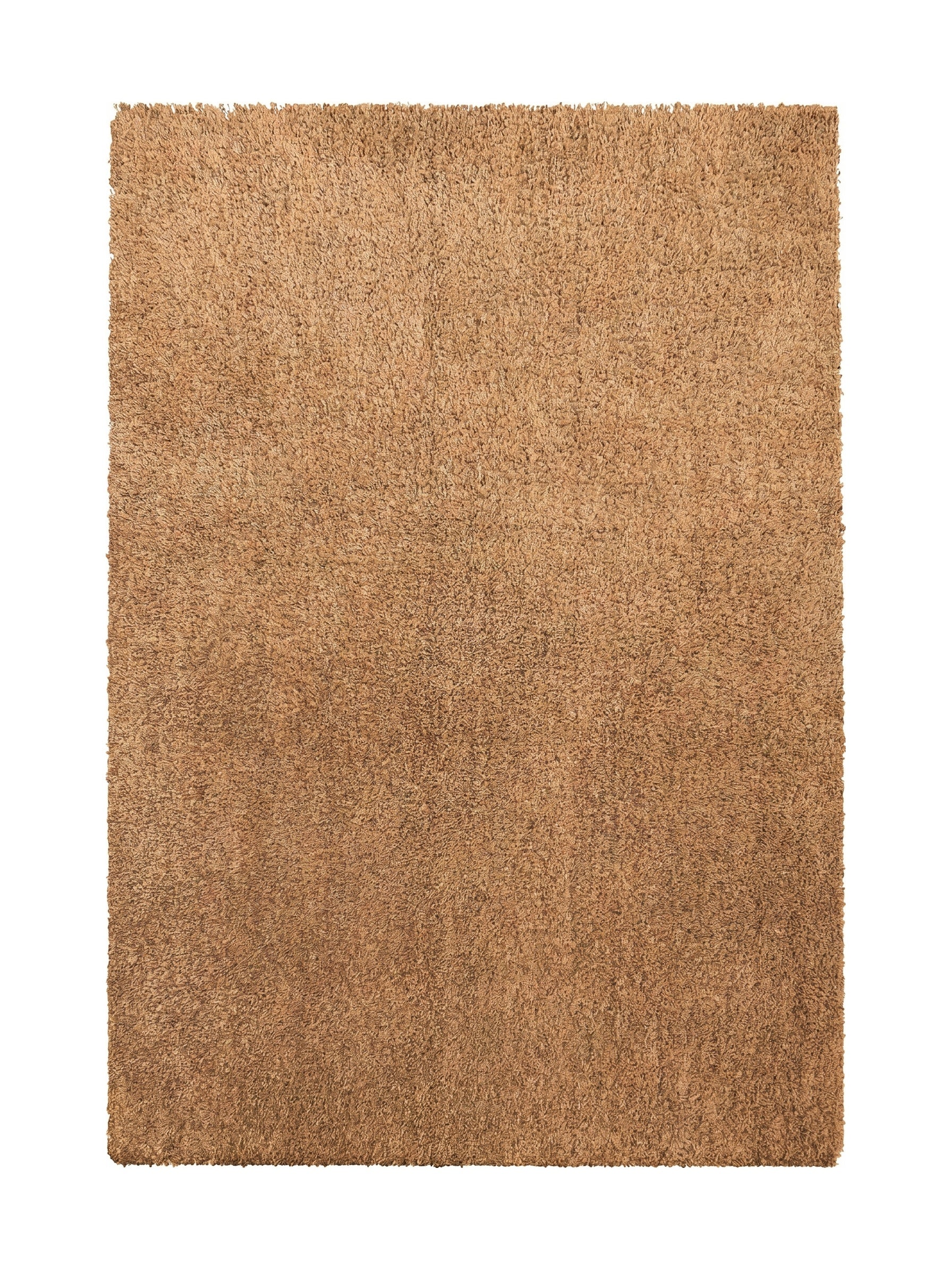 Un tapis rectangulaire marron clair à poils longs, d'aspect doux et texturé