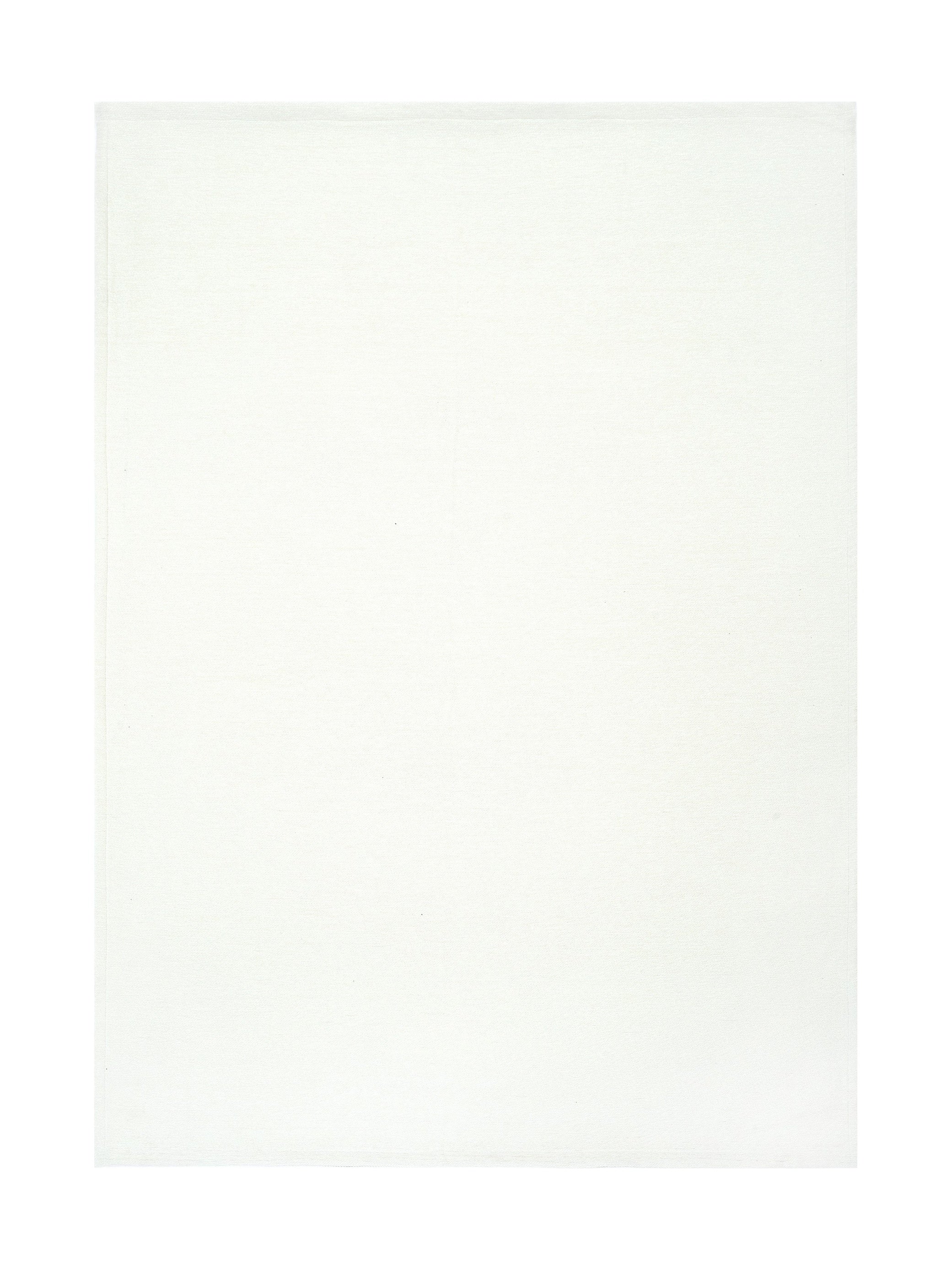 Tapis blanc de style simple, forme rectangulaire, ambiance neutre, idéal pour une pièce épurée