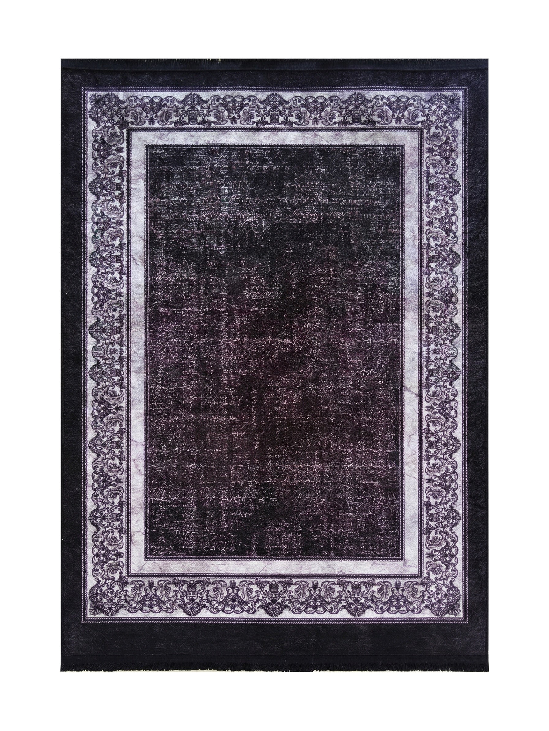 Tapis rectangulaire foncé à effet vieilli, bordé de motifs ornementaux gris et noirs sur fond clair