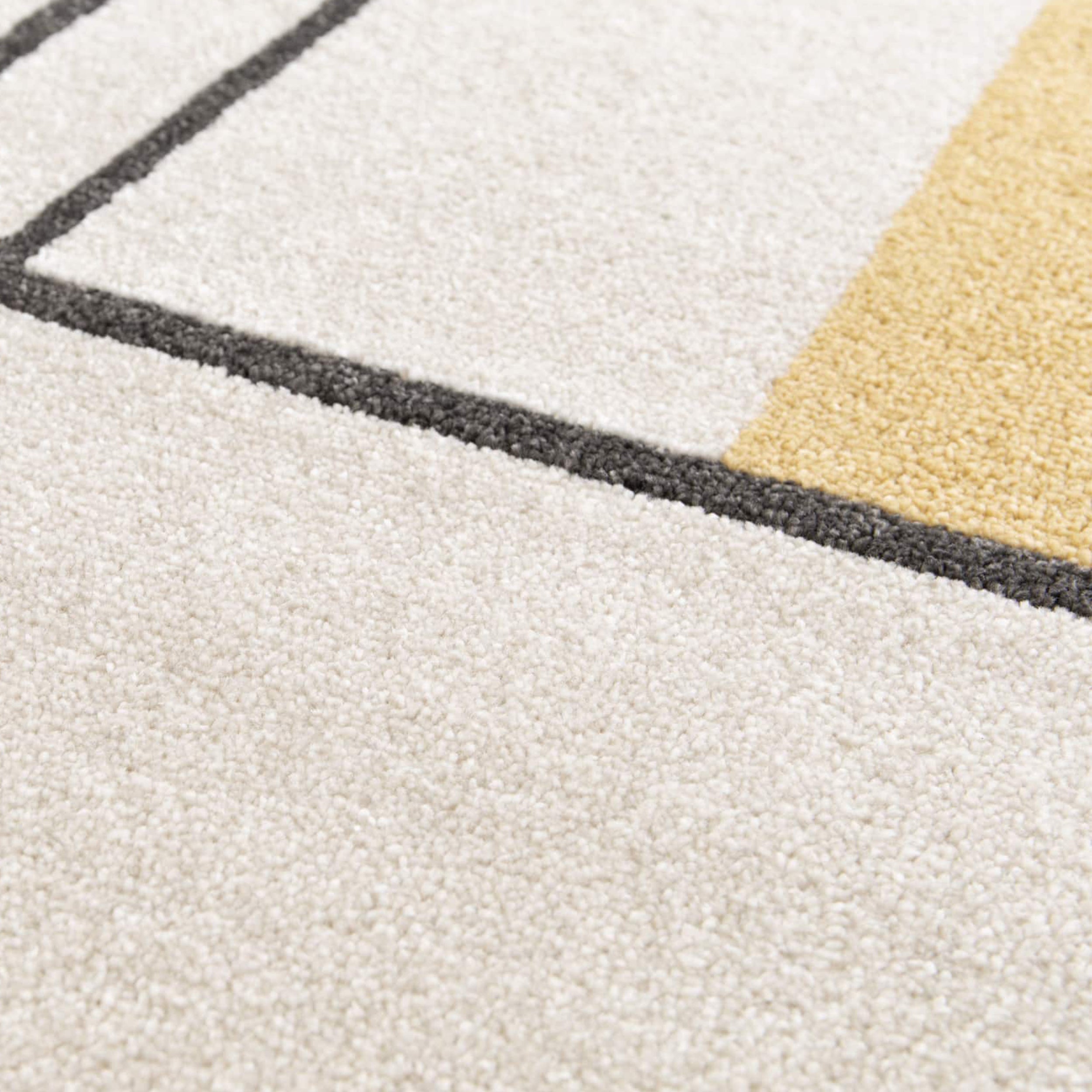 Tapis à poils doux et texturés, crème, avec des motifs géométriques gris foncé et jaune