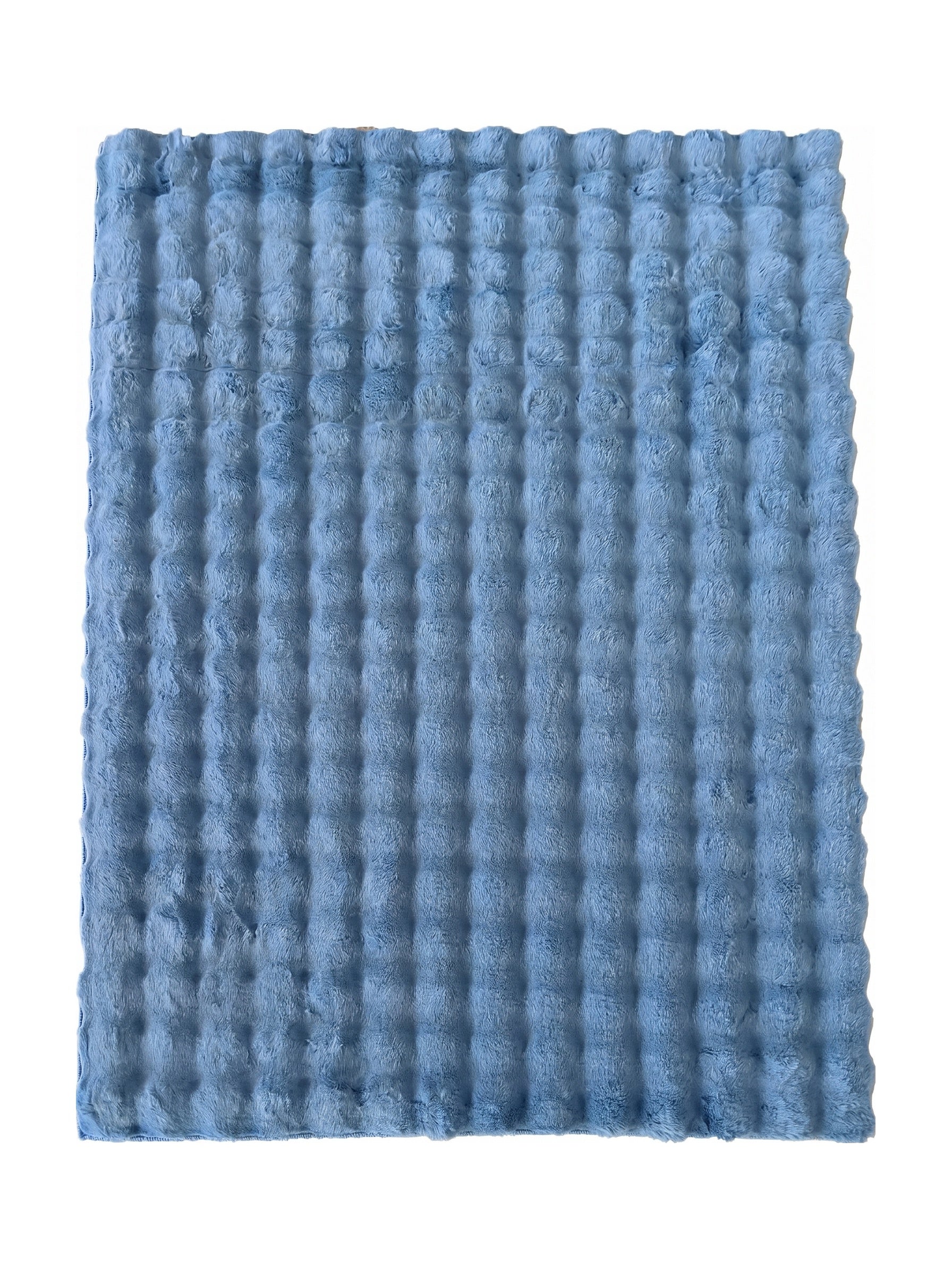 Tapis bleu clair à la texture douce et duveteuse, orné d'un motif en relief de bulles moelleuses couvrant toute la surface