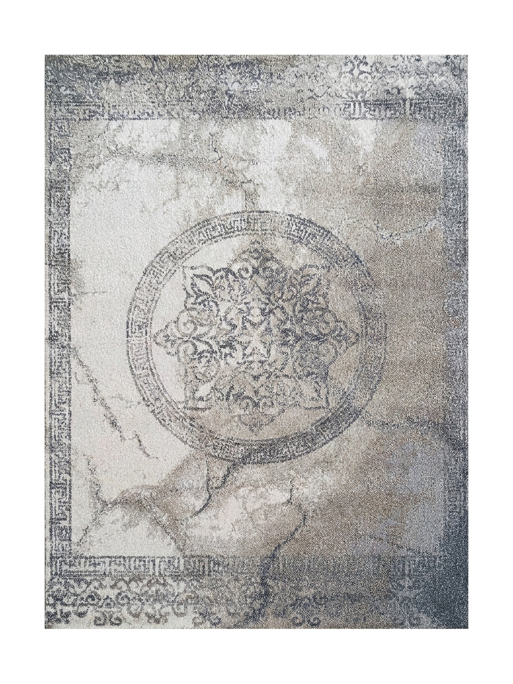 Tapis beige et gris orné d'un médaillon central aux motifs floraux et géométriques et d'une bordure usée